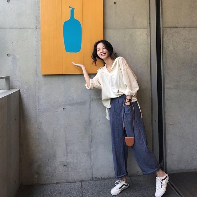 95后妹子的早秋穿搭来了，一般人都可轻松hold住