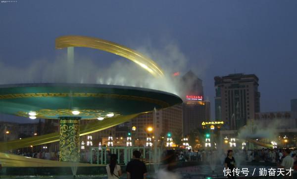  唯一：我国唯一挤进全国经济十强的西部省份, 拥有西部唯一特大城市