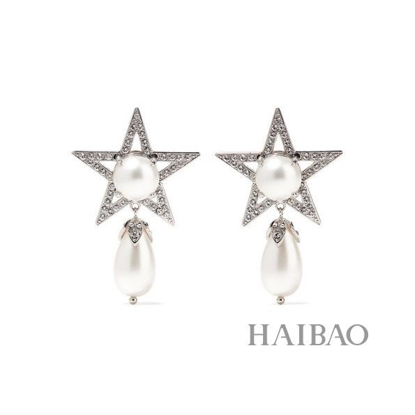 这届世界杯，球星太太们不遗余力地给球迷们好好上了一堂时尚配饰