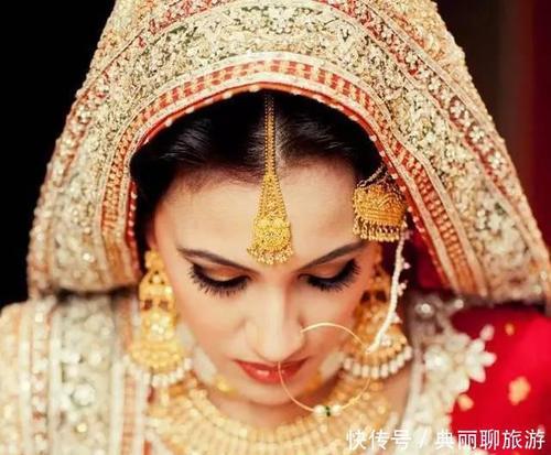 印度富婆来我国旅游，竟通过细节断言中国条件差，现实版坐井观天