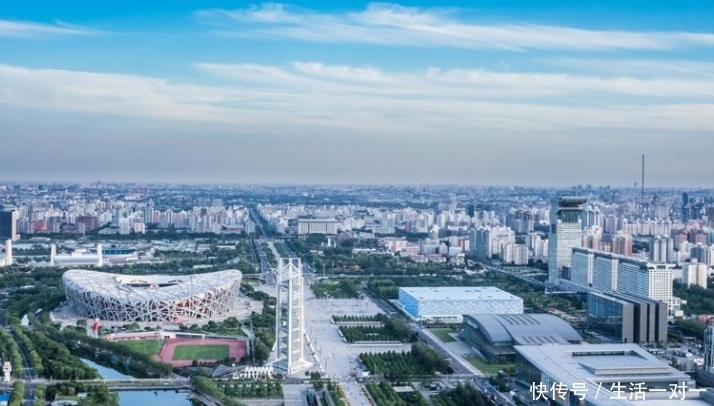 印度土豪到北京旅游,看到破旧四合院、开口就要买,网友:我笑了