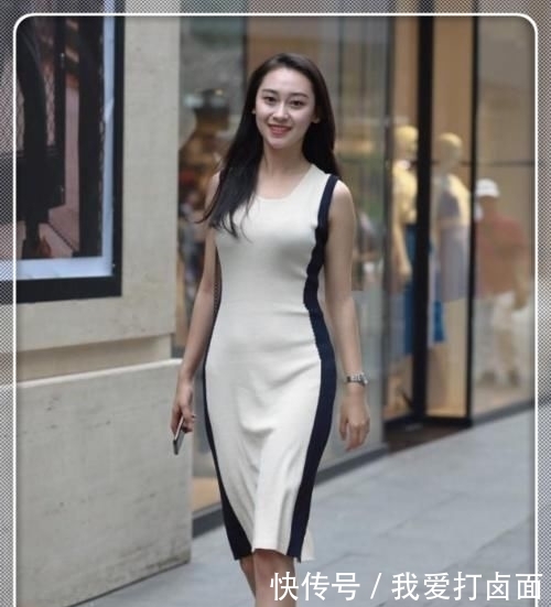 『 气质』高贵时尚有气质,整体活力感满满,小姐姐搭配双拼色连衣裙