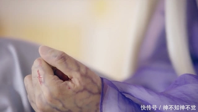 「油灯」枕上书海外版:60集无删减好燃,帝君百毒不灭,油灯指引东凤