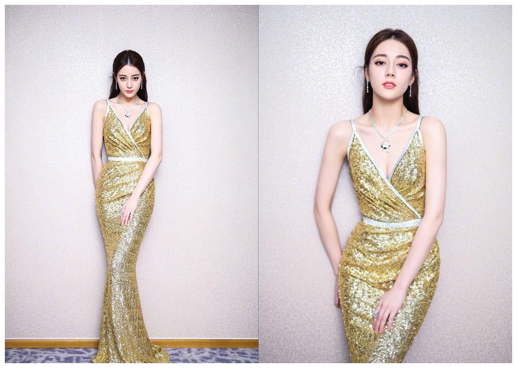 94斤的迪丽热巴与84斤的唐嫣撞衫亮片裙，骨感美终究输了！