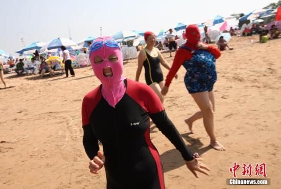 青岛大妈脸基尼已出到第八代 它是如何走红世界的