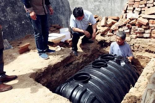 农村改厕后确实干净方便了不少，农民却说用不起，为啥呢？