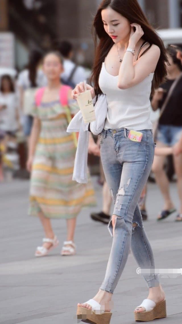 微胖女人和瘦女人应该如何选择修身裤?她们给出了答案