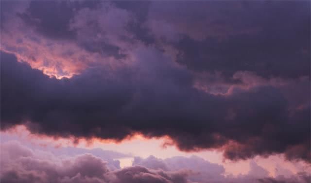 杨丽萍在云南的别墅，太阳和月亮都有！游客：门票只要10元