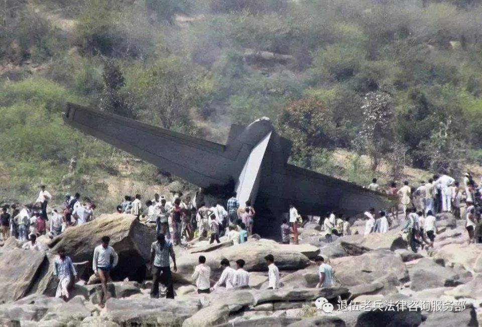 十二名军人牺牲,在没有人说优先了!牺牲奉献