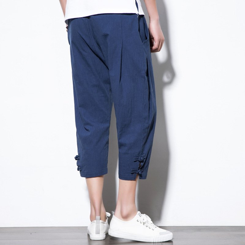 男人过35,尽量不要背心搭短裤,瞧下图男人穿法,嫩减20,帅翻天