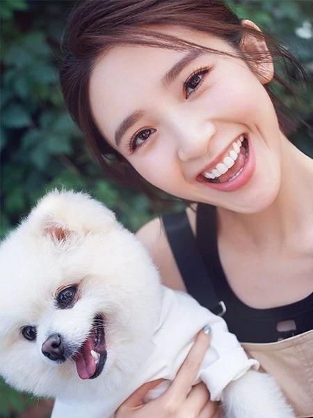 37岁的秦岚用妆容告诉你，姐只有18岁！却依旧风韵犹存！