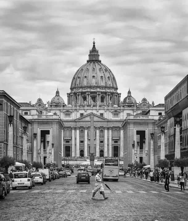 它还没咱一个村子大，但整个国土都是宝藏遗产！但我劝你千万别去