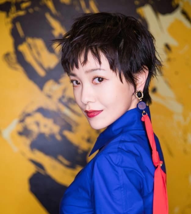  「不适合上」女人过了45岁，尽量别留这3种“发型”，不仅像大妈还伤发