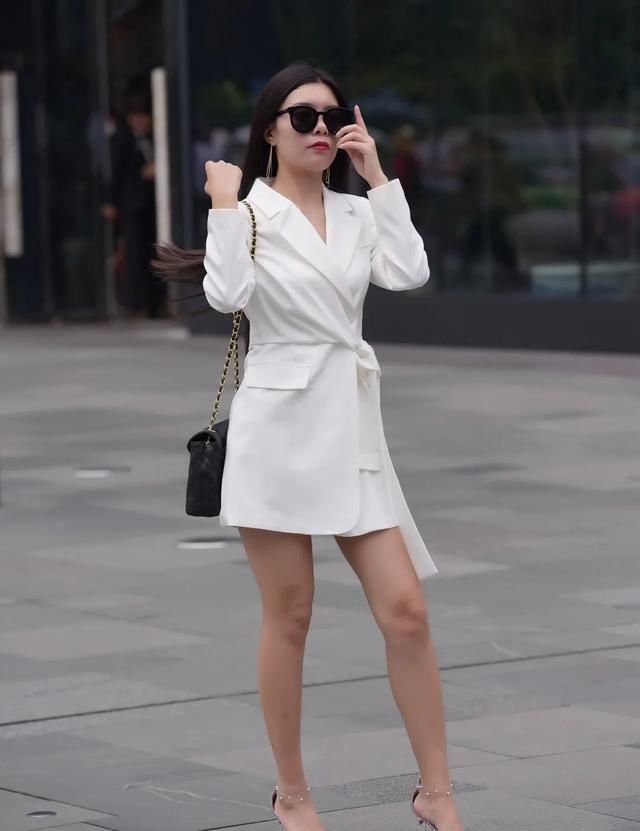  『穿衣』女人三十一枝花，靠长相還是靠气质？这几种穿衣搭配给你全屏幕美少女感