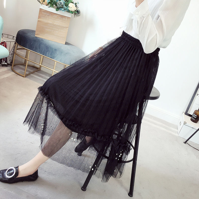 不是我吹，老婆虽然30了，打扮却像个大姑娘，不信你就来瞧瞧