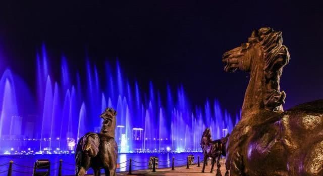 中国最干净的城市，获全国文明城市四连冠，被誉为“中国迪拜”