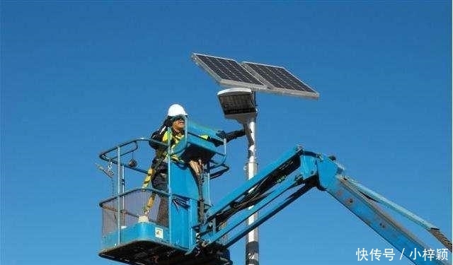  【农民】继“村村通”之后, 村村亮又来了, 农民: 希望这次不再