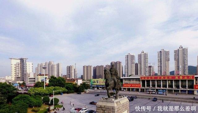 中国火车站最多的地级市，曾经和重庆齐名，如今沦落为四线城市！