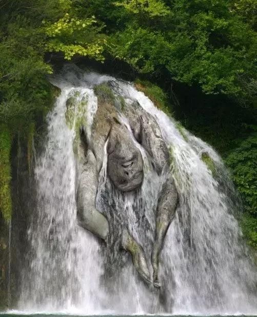 天啊，壮观，实在太壮观了！忍不住转发给大家看看！