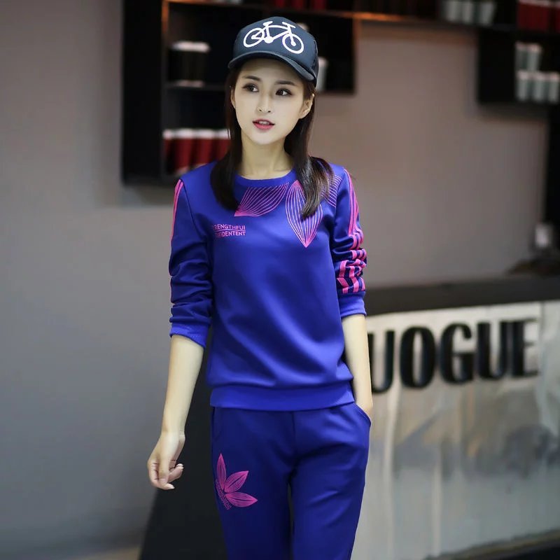 “蜜桃裤”早就过时了！当下流行这样的瑜伽服，风情万种巨撩人