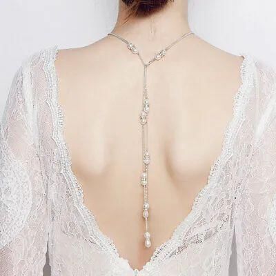  『显得更为』婚礼上项链如何戴才美？先看看婚纱领口设计再决定