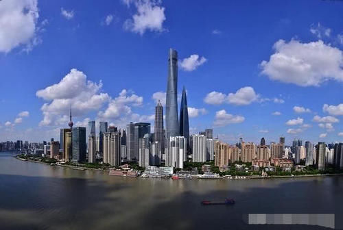 中国第一高楼，高632米，花费十年才建成，如今惊艳了全世界
