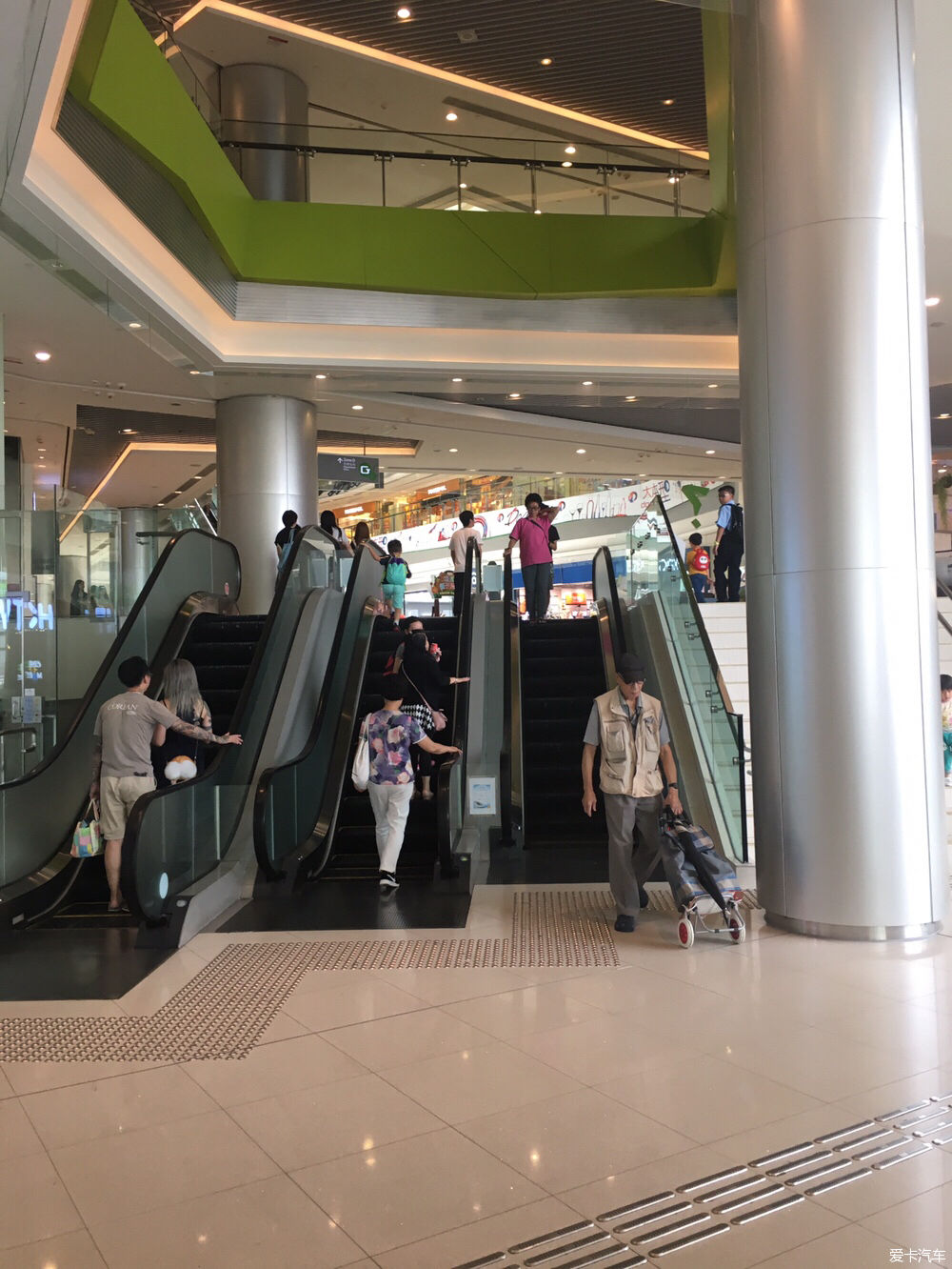 一个香港普通家庭的一天