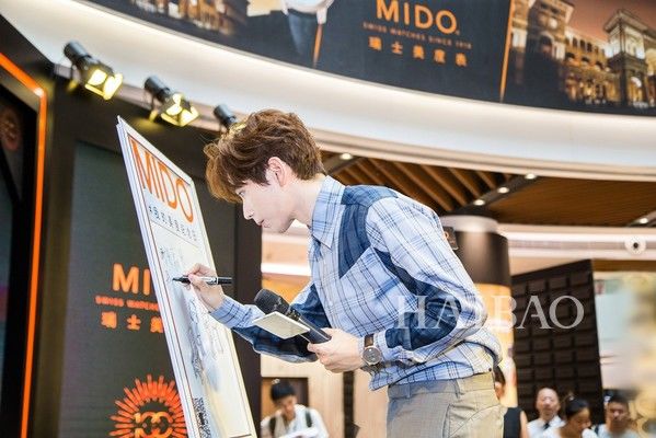 携手＂时光主编＂张皓宸，用笔尖记录不平凡的独特时光