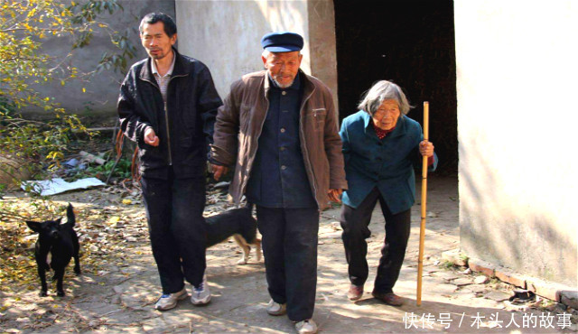 在农村，农民为啥早晨老早起来开大门？有啥说法吗？