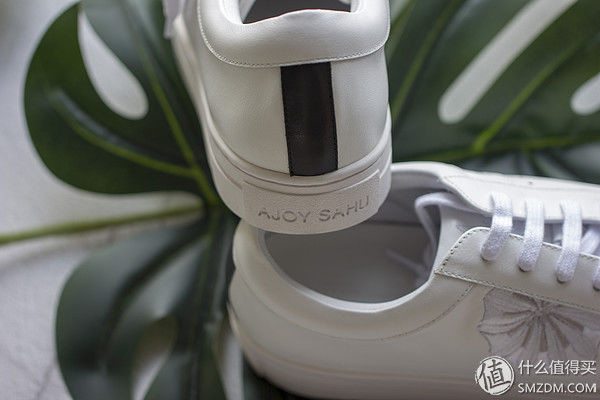 【好物分享】 篇十:方头AJOY SAHU小白鞋，穿出与众不同style!