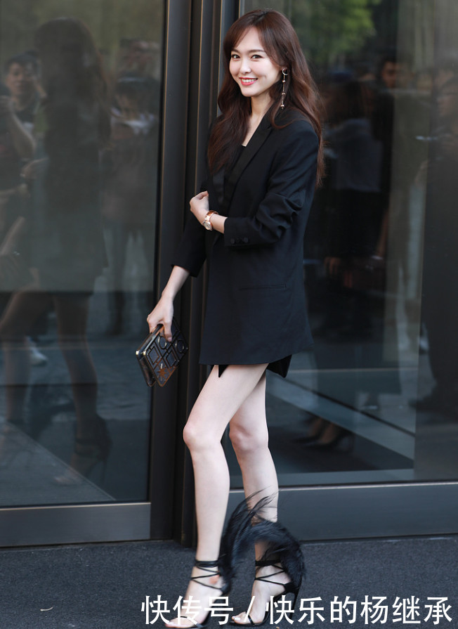 唐嫣身高172还穿“牙签鞋”，受伤了也得忍着！网友活该作死