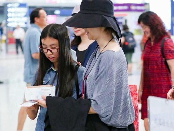 49岁徐帆和48岁许晴，曾都是女神，今同框对比，差距太大