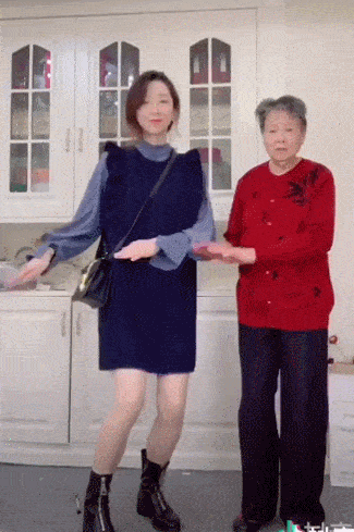 #竟然#中国奶奶们竟然都不知道自己这么时髦,孙女儿们都开始偷她们衣服穿了!