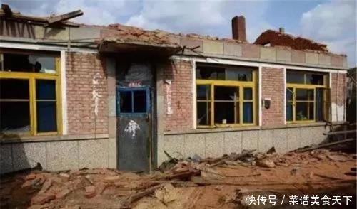 2019年开始，农村有着四类房子的将要拆除，每人补贴最少三万