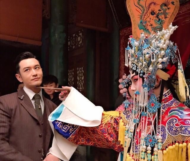 『女配角』继《陈情令》后又一双男主剧,颜值演技过硬,贾静雯成女配角