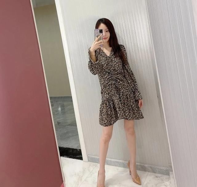  『连衣裙』服了李小路，连显显老的小雪花裙都能搭出18岁的样子，全靠长相在撑