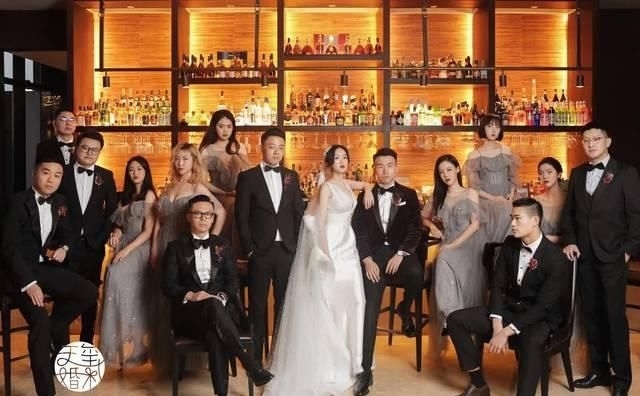 『完美』红黑配婚礼,高级与质感的完美结合