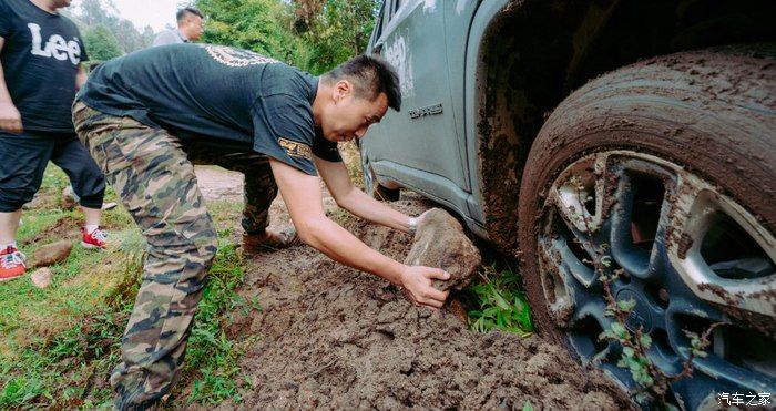 Jeep重走史迪威公路，大切诺基与我同在