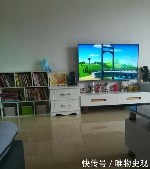  小伙|小伙斥资50万在农村盖四层别墅，超大庭院，大门太气派了！