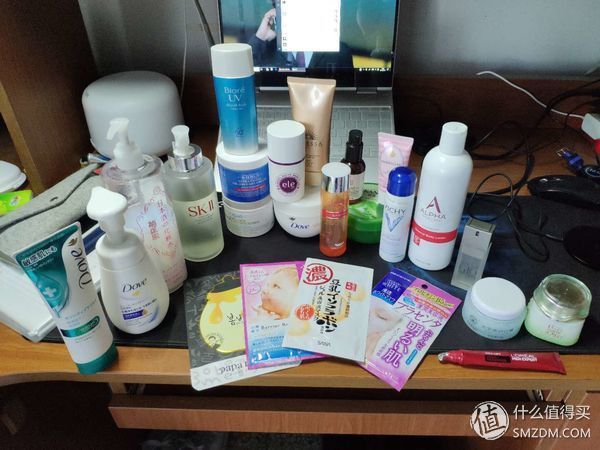 Tan的美妆铺 篇一:探访六枚基佬，看看基佬护肤的Top单品