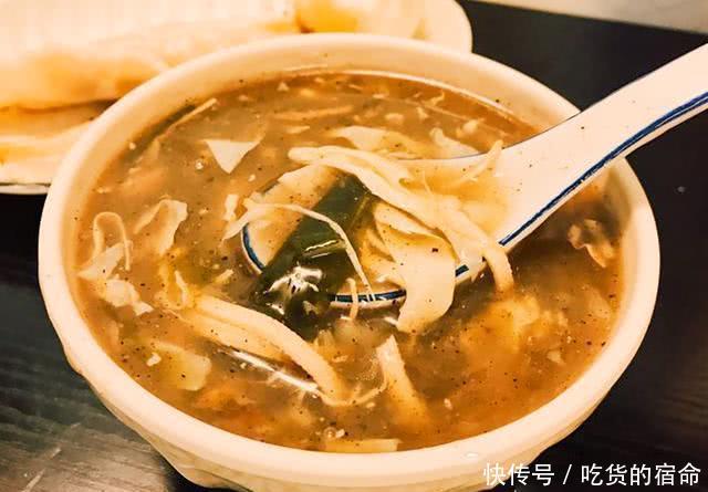 『小葱拌豆腐』继胡辣汤后,岳云鹏又带火了河南这2道美食,网友:太接地气了