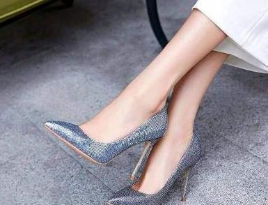 来势汹汹的高跟鞋，腿变长了人变时髦了