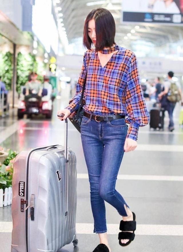  【驾驭】女明星穿搭干货果然不骗人！照着她们穿套装裙，普通人也能驾驭！