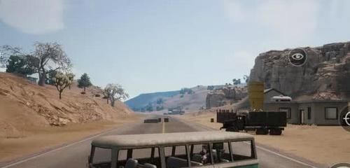 刺激战场:沙漠地图，这件衣服完胜吉利服，为什么没人穿?