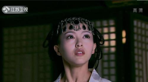 看看紫萱戴过的额饰，一个比一个精致，就知道现在古装剧有多敷衍