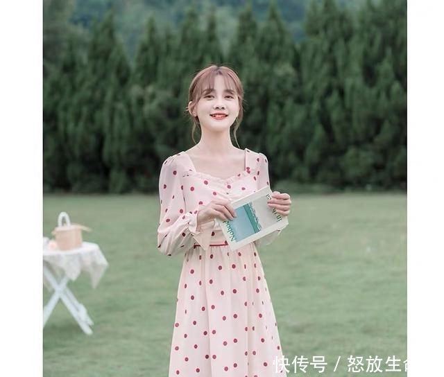 【印花图案】早春流行的法式风,把它安排上,能看出你的精致