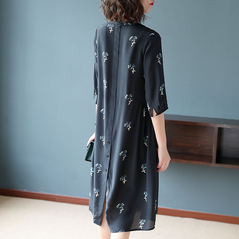 女人不会利用上你的好身材?学下图女人穿“流氓裙”，性感女人味