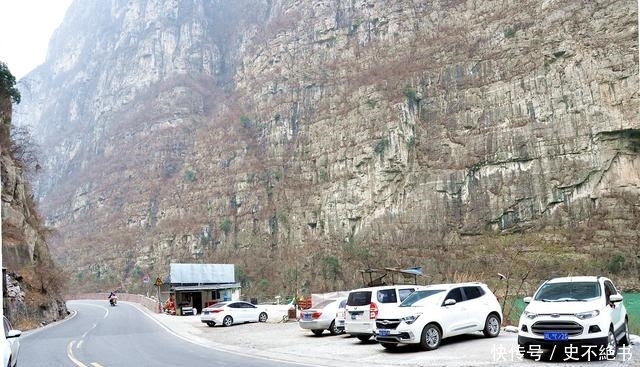 一线天：中国跨度最大的铁路石拱桥，99天建成，火车跑了快50年！