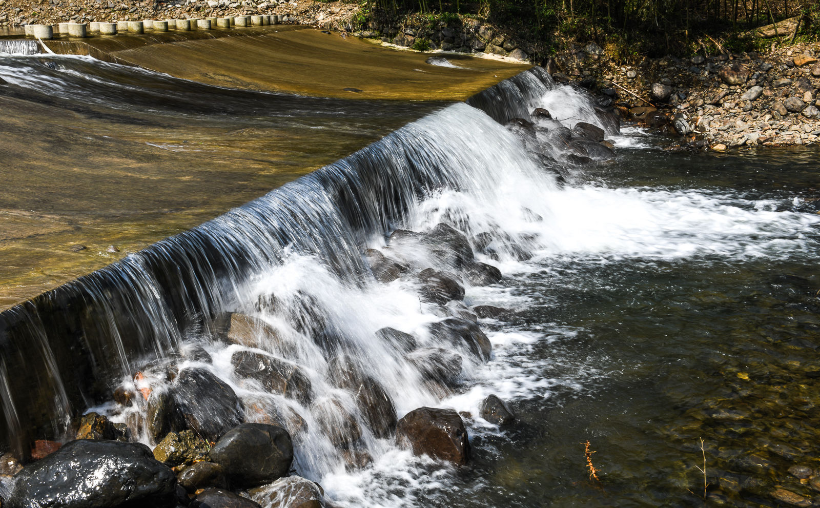 正是春时好风光，自驾皖南318小川藏线