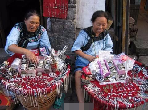 农民注意：路边上看到这几样东西，能看不要买，很多农民都吃了亏